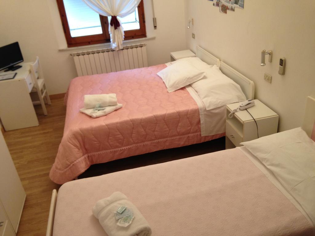 Hotel Mediterraneo Chianciano Terme Rum bild